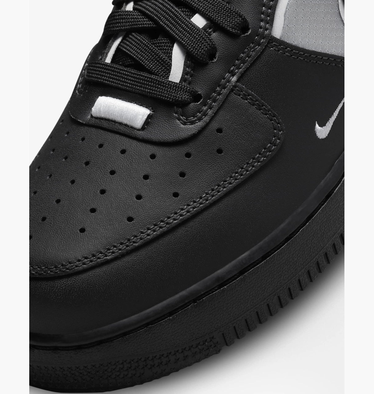 AIR FORCE 1 | React Black