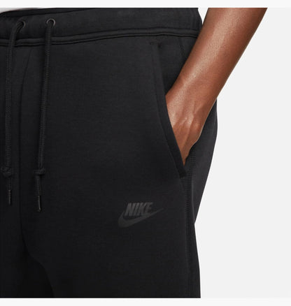 Nike Tech Fleece | Black