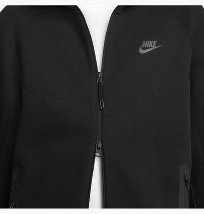 Nike Tech Fleece | Black
